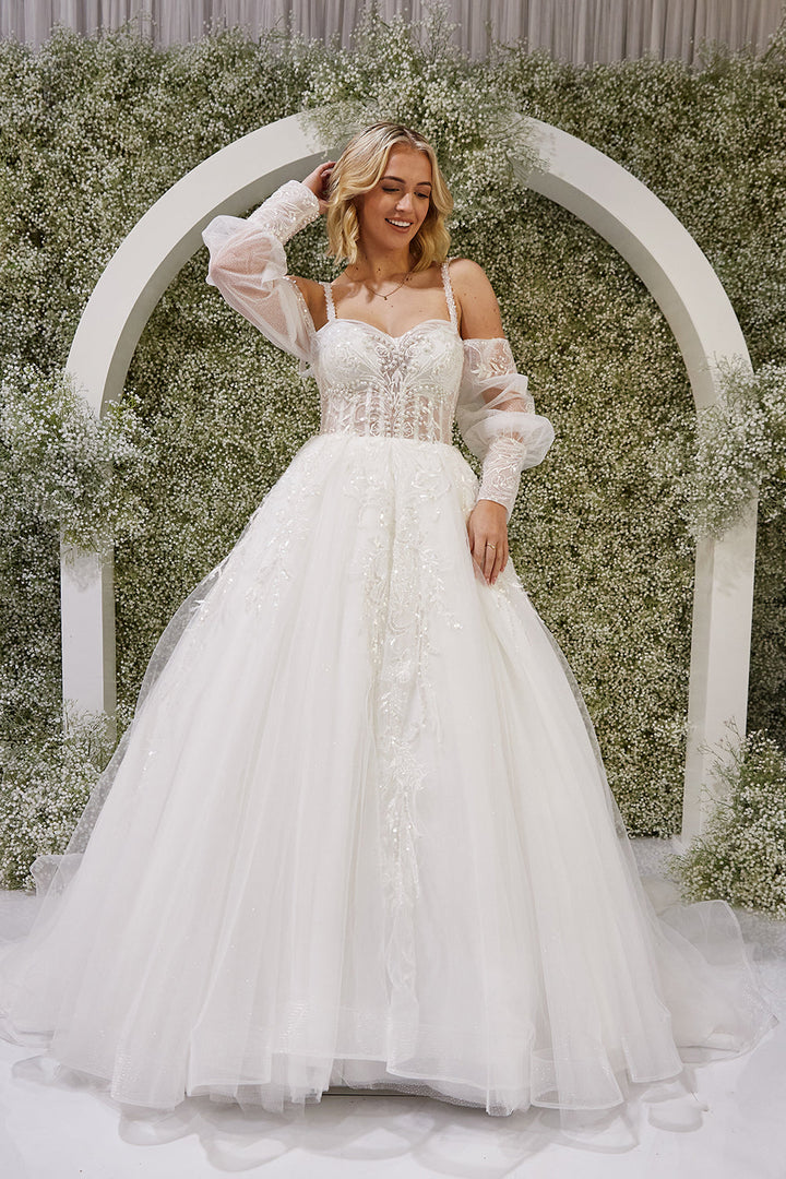 A line wedding dress 